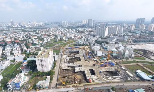 Loạt doanh nghiệp địa ốc ở TPHCM chây ì nợ thuế trăm tỷ