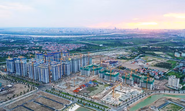 Giá căn hộ cũ, mới đồng loạt tăng giá