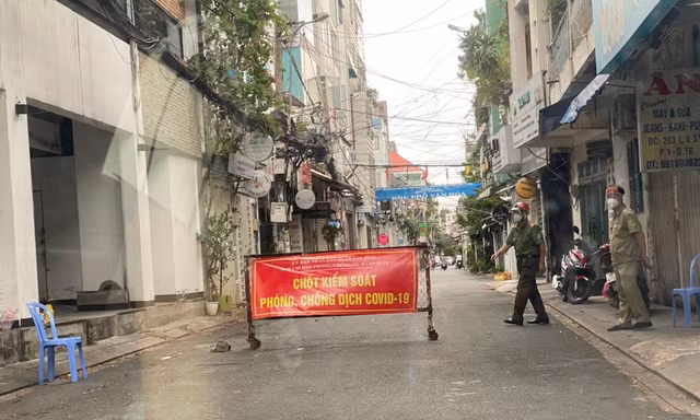 Liên quan ca nghi nhiễm COVID-19, Bình Thuận khẩn tìm người đến các địa điểm sau