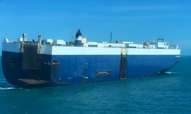 Tin mới vụ tàu nước ngoài chở hơn 4.500 ô tô phát cháy ngoài khơi biển Vũng Tàu