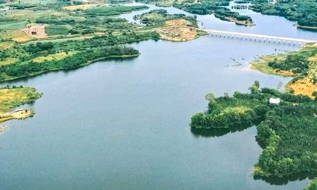 Anh bơi ra cứu em trai đuối nước, cả 2 tử vong