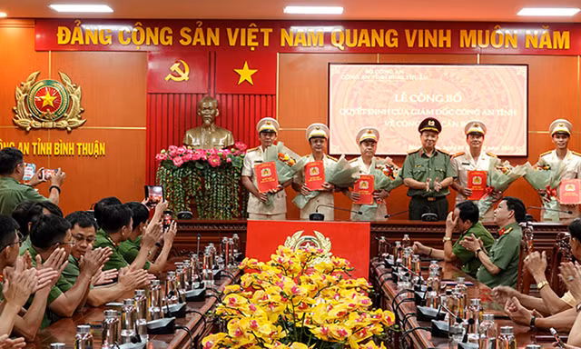 Công an Bình Thuận triển khai quyết định bổ nhiệm, điều động cán bộ