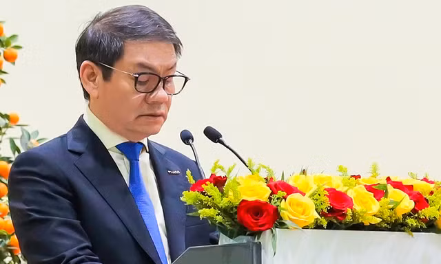 Tỷ phú Trần Bá Dương muốn bán hết 120.000 xe hơi trong năm nay 