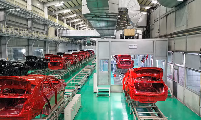 Việt Nam đối mặt nguy cơ bị kiện nếu giảm 50% lệ phí trước bạ ô tô 