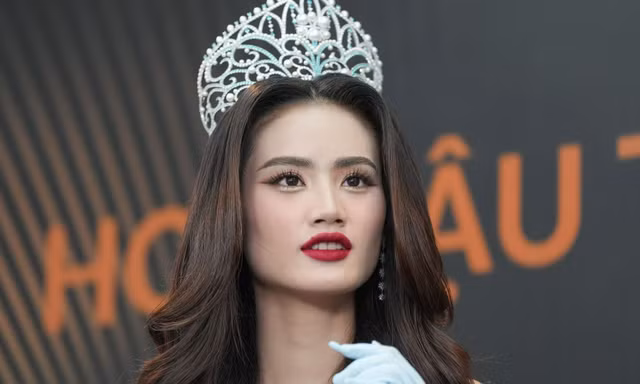 Bài học từ vụ Hoa hậu Ý Nhi