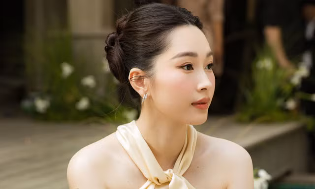 Hoa hậu Đặng Thu Thảo và dàn sao dự cưới Cao Thiên Trang