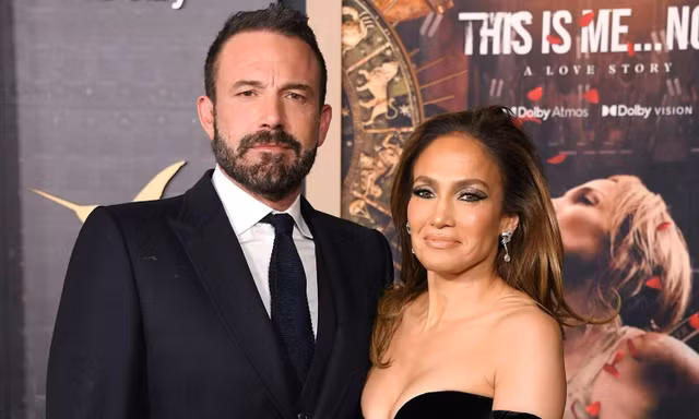 Ben Affleck quát paparazzi