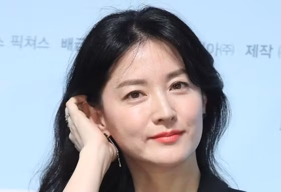 Lee Young Ae thanh toán chi phí vận chuyển thi thể nạn nhân ở Itaewon