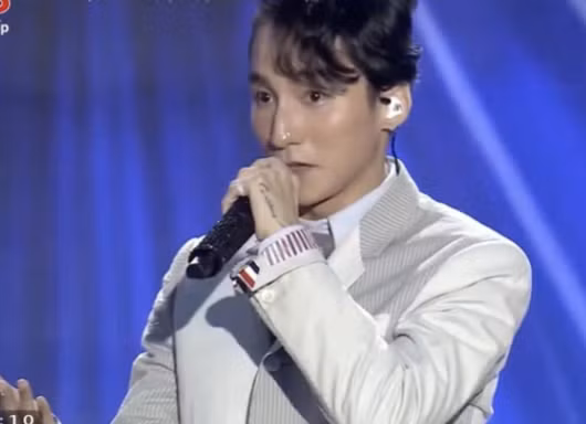 Sơn Tùng M-TP làm lu mờ thí sinh Vietnam Idol