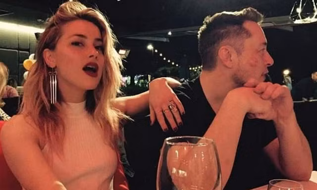Elon Musk bất ngờ chia sẻ ảnh riêng tư của Amber Heard