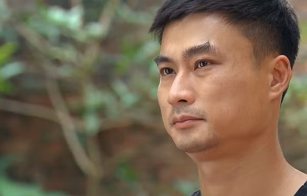 Ảnh đời thường của Duy Hưng 'Làng trong phố' - diễn viên đi lên từ vai giang hồ bặm trợn