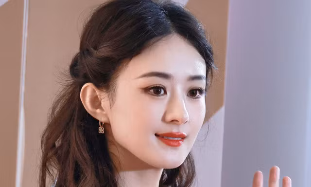 Triệu Lệ Dĩnh đẹp bất chấp ống kính hung thần 