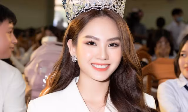 Hoa hậu Mai Phương: 'Không có quy chuẩn với thi nhan sắc'