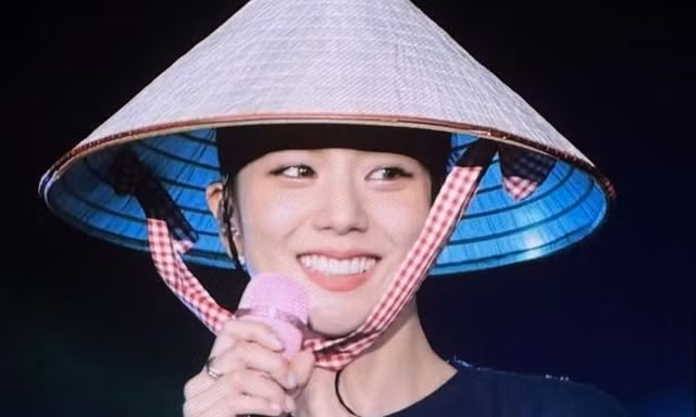 Jisoo (BlackPink) bị chỉ trích