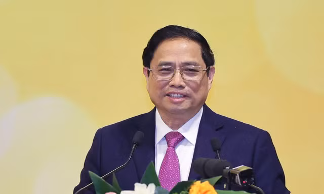 Thủ tướng Phạm Minh Chính: Giải quyết ách tắc, đẩy mạnh sản xuất kinh doanh