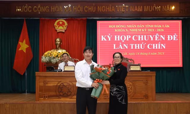 Phê chuẩn kết quả bầu Phó Chủ tịch tỉnh Đắk Lắk