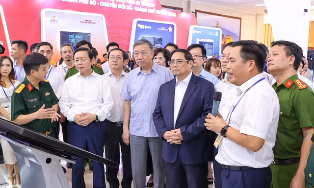 Thần tốc’ xây dựng dữ liệu quốc gia về cán bộ, công chức, viên chức