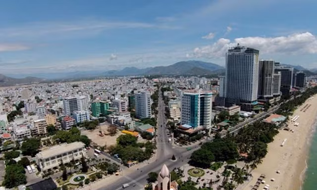 Theo lãnh đạo Cục quản lý nhà và Thị trường BĐS, hiện nhiều địa phương tạm dừng cấp phép căn hộ Condotel vì sợ tranh chấp.