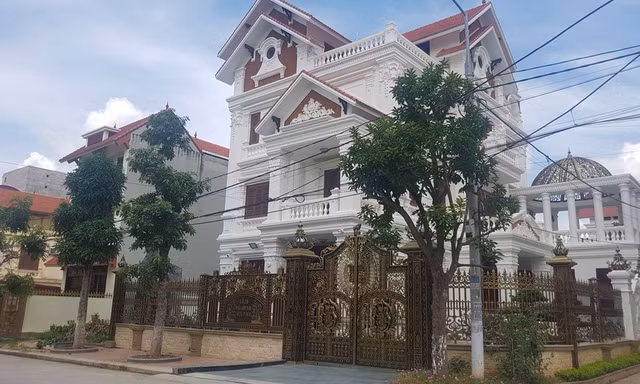Biệt thự triệu đô ở "phố nhà giàu" xứ Lạng
