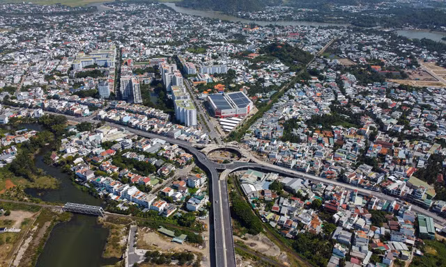 Nút giao nghìn tỷ ở Nha Trang thông xe sau 6 năm thi công