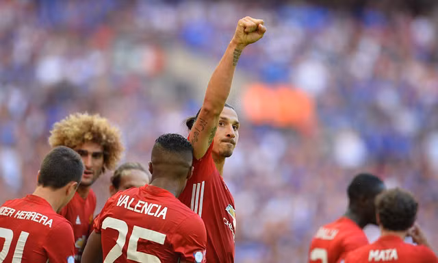 Ibrahimovic ghi bàn thắng quyết định, giúp M.U đoạt Siêu Cup Anh.