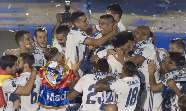 Các cầu thủ Real Madrid vừa chính thức nhận thưởng từ lãnh đạo CLB.