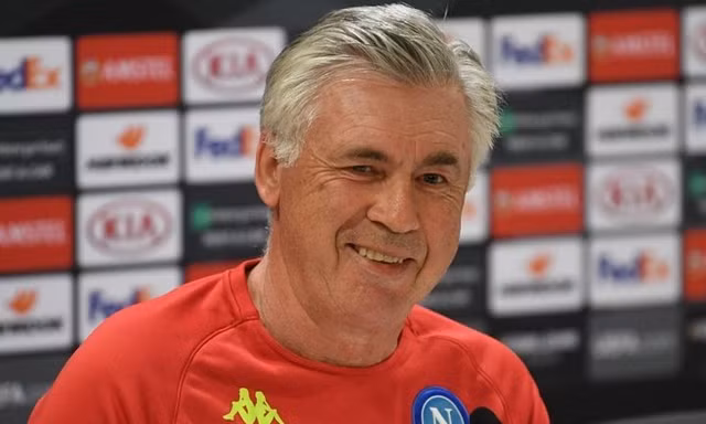 HLV Carlo Ancelotti sẽ không rời Napoli trong hè 2019.