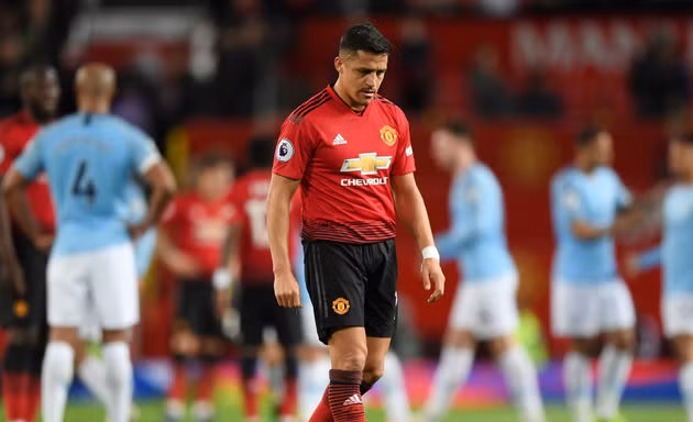 Alexis Sanchez gây thất vọng tràn trề trong màu áo M.U.