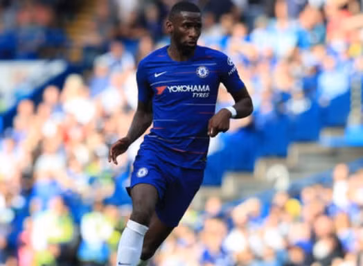 Antonio Rudiger dính chấn thương khi tập trung cùng ĐT Đức.