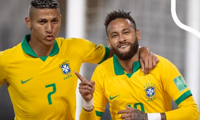 Neymar ăn mừng bàn thắng vào lưới Peru.