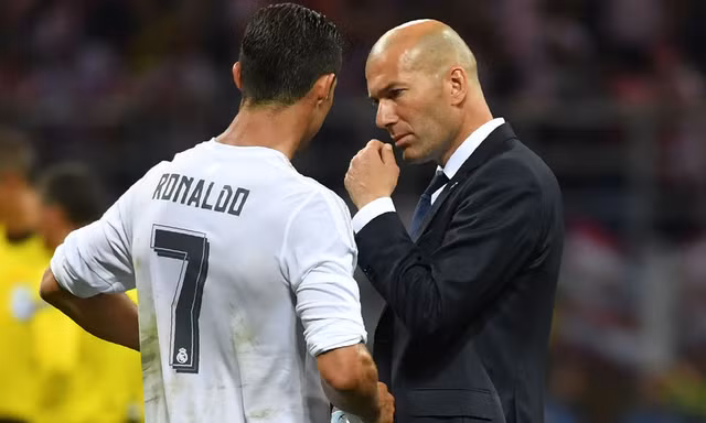 Ronaldo và Zidane không bầu cho nhau.