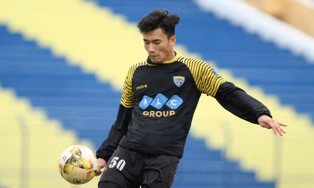 Thủ thành Bùi Tiến Dũng.