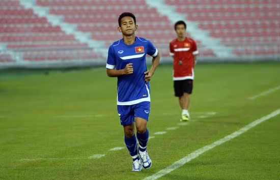 Hồng Duy vừa tái phát chấn thương.