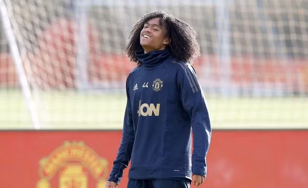 Tahith Chong được triệu tập lên đội 1 M.U.