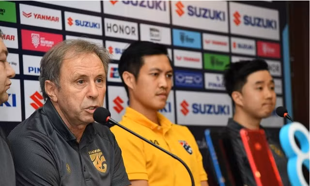 HLV Milovan Rajevac của ĐT Thái Lan.