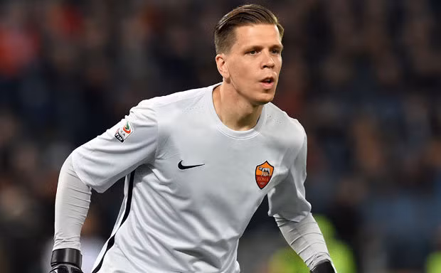 Szczesny bị Arsenal bán đứt cho AS Roma.