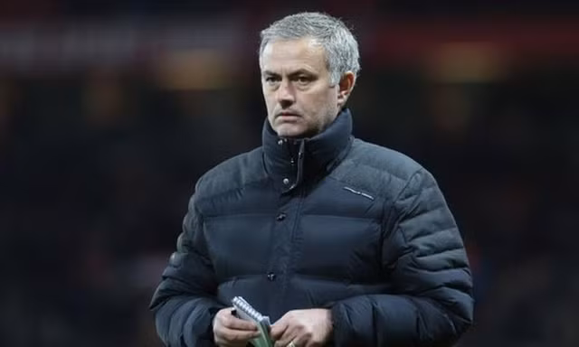 HLV Mourinho muốn có thêm 2 tân binh vào tháng 1/2017.