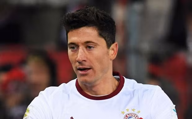 Lewandowski đã có 135 bàn tại Bundesliga.