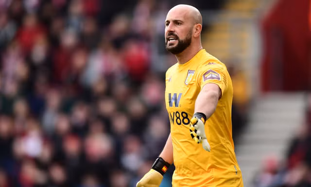 Thủ thành Pepe Reina.