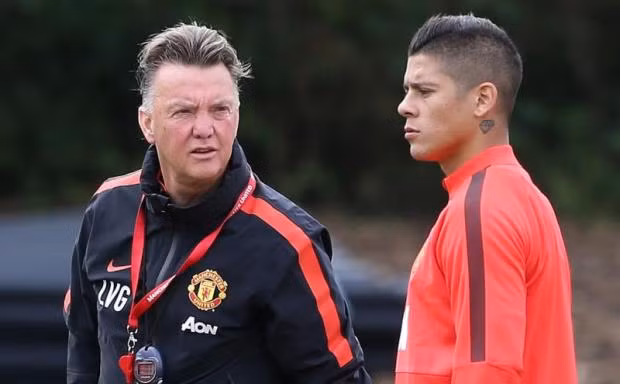 Van Gaal muốn Rojo có thêm thời gian hồi phục chấn thương.
