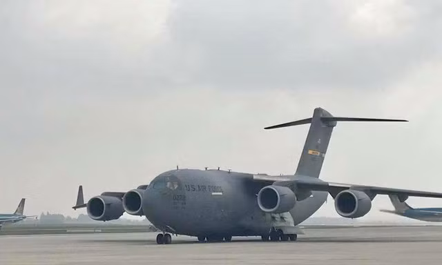 "Siêu máy bay" vận tải hạng nặng C-17 của Mỹ.