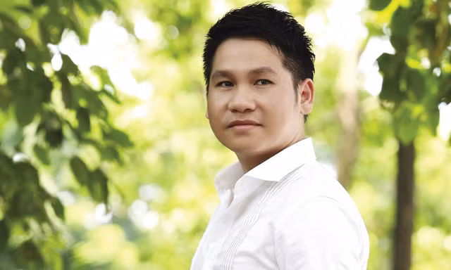 Ca sĩ Trọng Tấn.