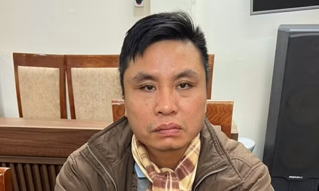 Tin mới vụ tài xế lao ô tô vào nhóm người sưởi ấm trên vỉa hè TP Hạ Long