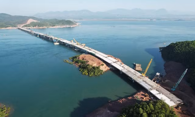 Quảng Ninh thông tuyến 3 công trình giao thông trọng điểm đầu năm mới