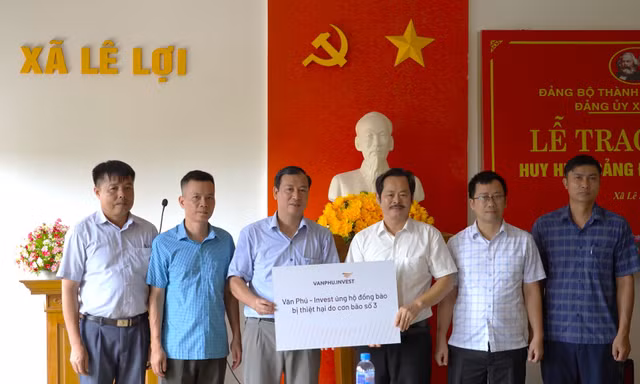 Công ty CP Đầu tư Văn Phú – Invest hỗ trợ xã Lê Lợi sau bão YAGI