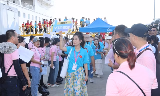 Quảng Ninh tìm cách hút 2 triệu khách du lịch cuối năm