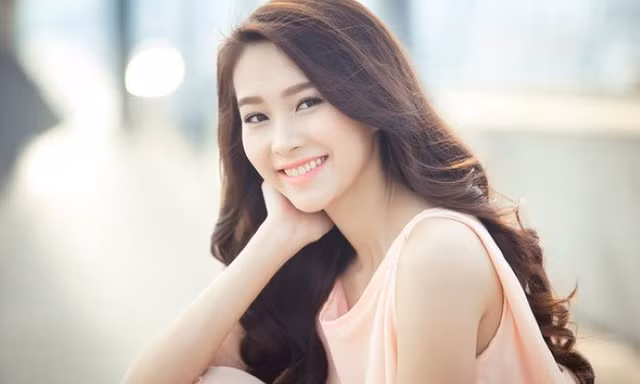 Dàn hoa-á hậu: Về ăn Tết thôi, mọi người chờ đón các em!