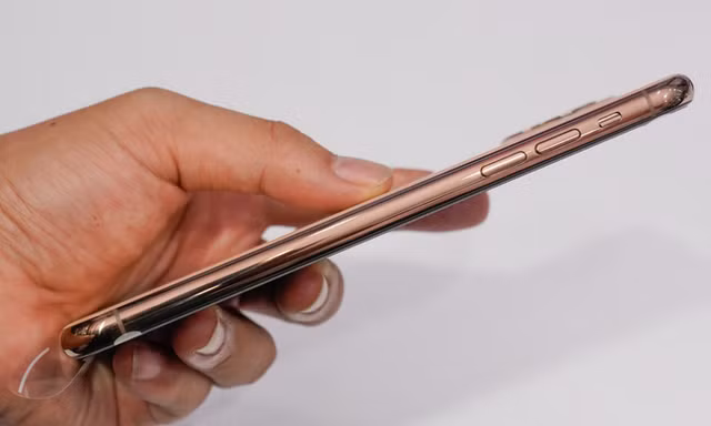 iPhone 11 Pro Max đầu tiên về Việt Nam
