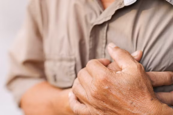Bác sĩ cảnh báo: Uống rượu gây hạ đường huyết ở người bệnh tiểu đường