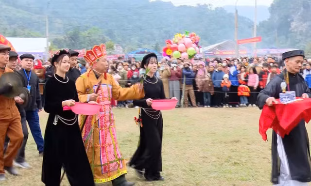 Lễ hội xuống đồng của đồng bào Tày ở Tuyên Quang